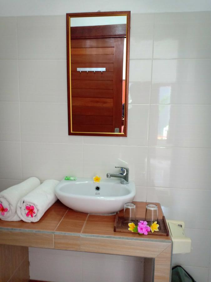 Dwiki Putra Home Stay Lembongan Exterior foto