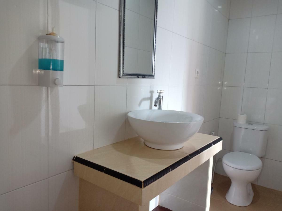 Dwiki Putra Home Stay Lembongan Exterior foto